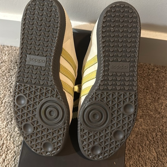 Adidas Wales Bonner Samba size M 9/W 10.5
Worn once
Comes with box and dustbag - Picture 2 of 5